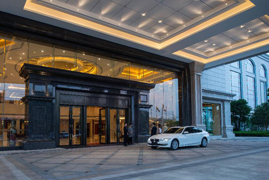 酒店大堂使用机器人怎么样?酒店机器人能做什么